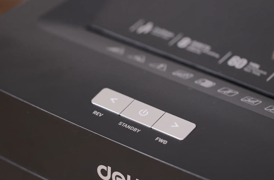 01 Máy hủy tài liệu kinh doanh Deli et094