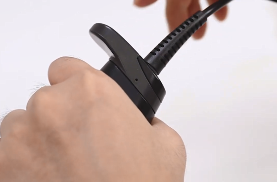 01 máy quét ánh sáng đỏ Deli es226