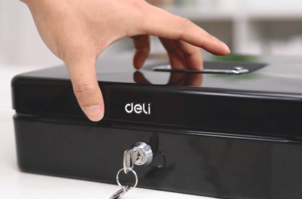 01 hộp đựng tiền hai lớp Deli et509