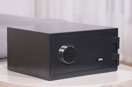 DELI et585 an toàn (2)